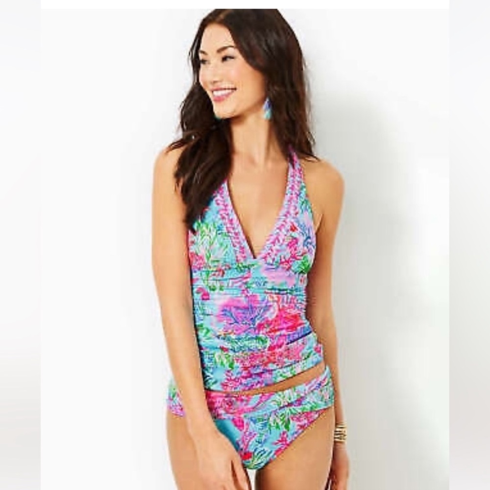 Lilly Pulitzer tankini. Worn twice size 10/14
Like new condition.